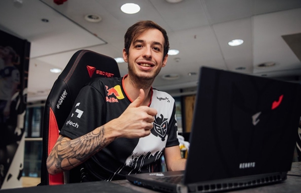 PGL 布加勒斯特 2025 第三天：最佳比赛、击杀、评论、表情包、影响者反应